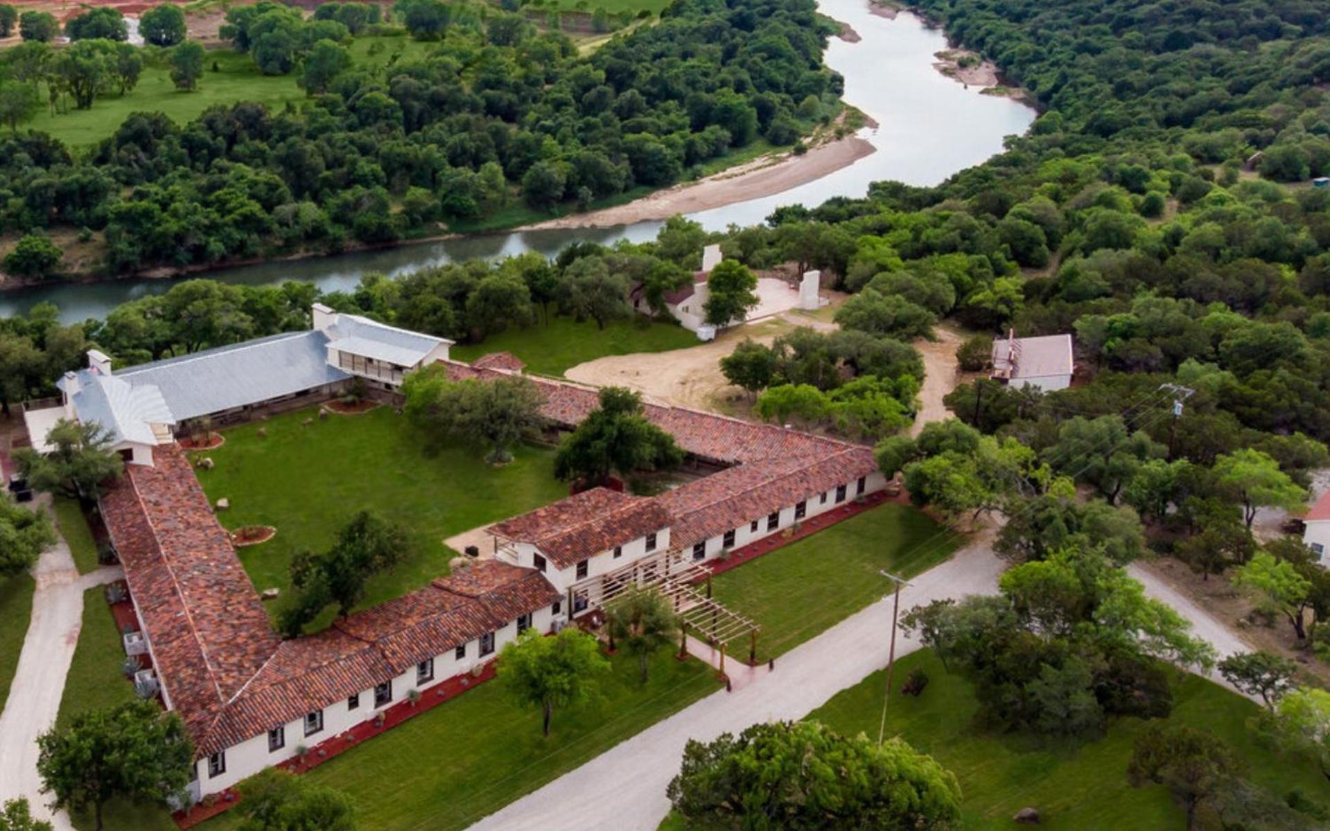 Rest Yourself River Ranch 矿泉井城 外观 照片